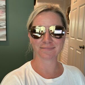 Revo Relay Aviator 🕶️ Champagne colored! LIKE NEW.